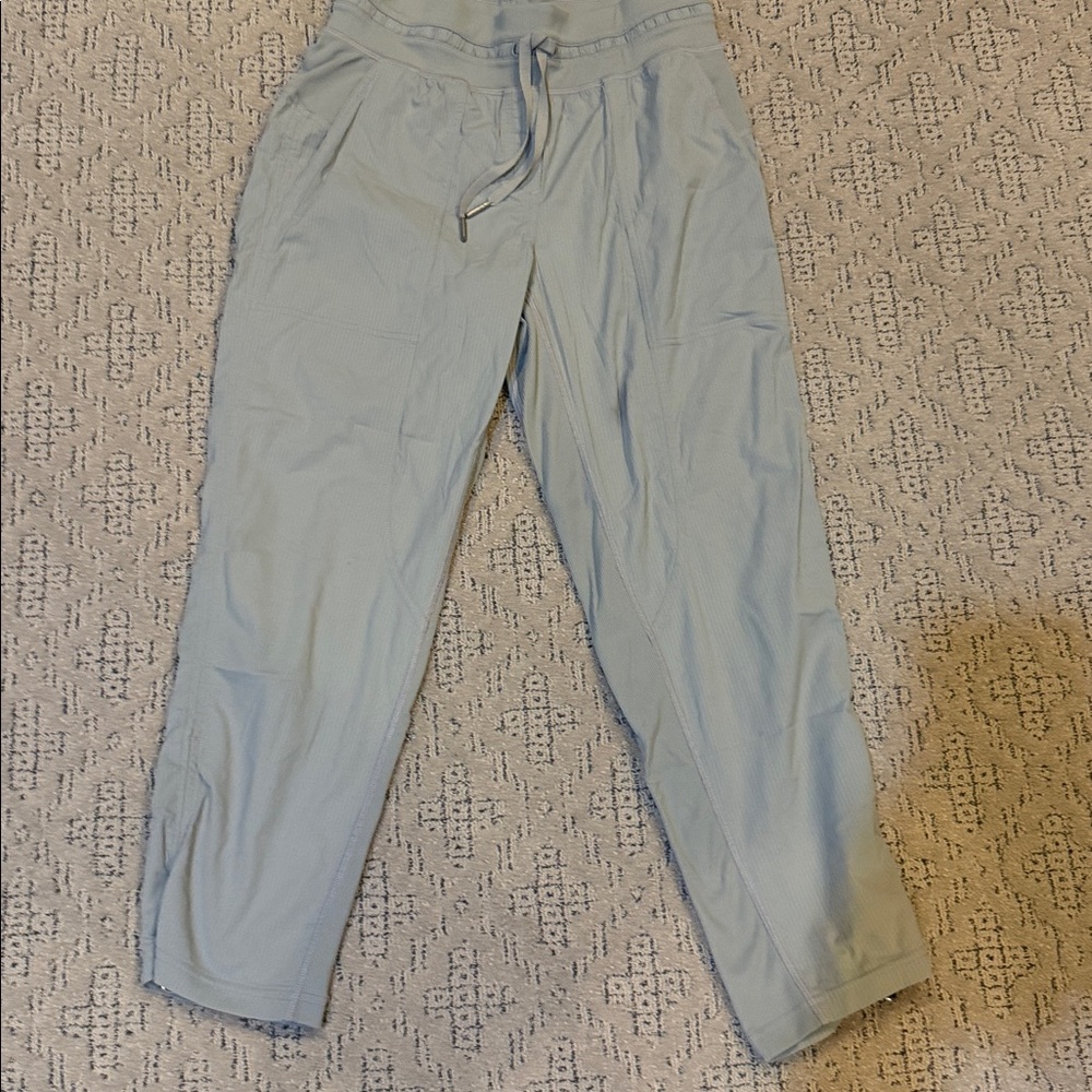 Lululemon W6APMS solar Grey Dance Studio Crop Pants 24” Size 4
